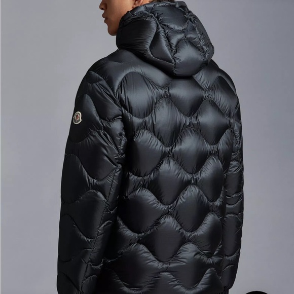 Moncler | SOULIER SHORT DOWN JACKET | Men’s 2 (Medium) | Navy Blue - Picture 6 of 13